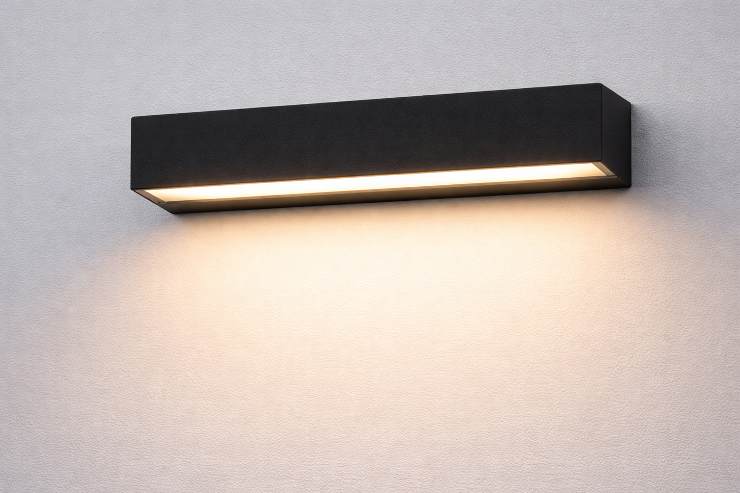 Modern Linear Outdoor LED Wall Sconce – Waterproof Architectural Strip Light for Exterior Walls (Warm/Cool White)